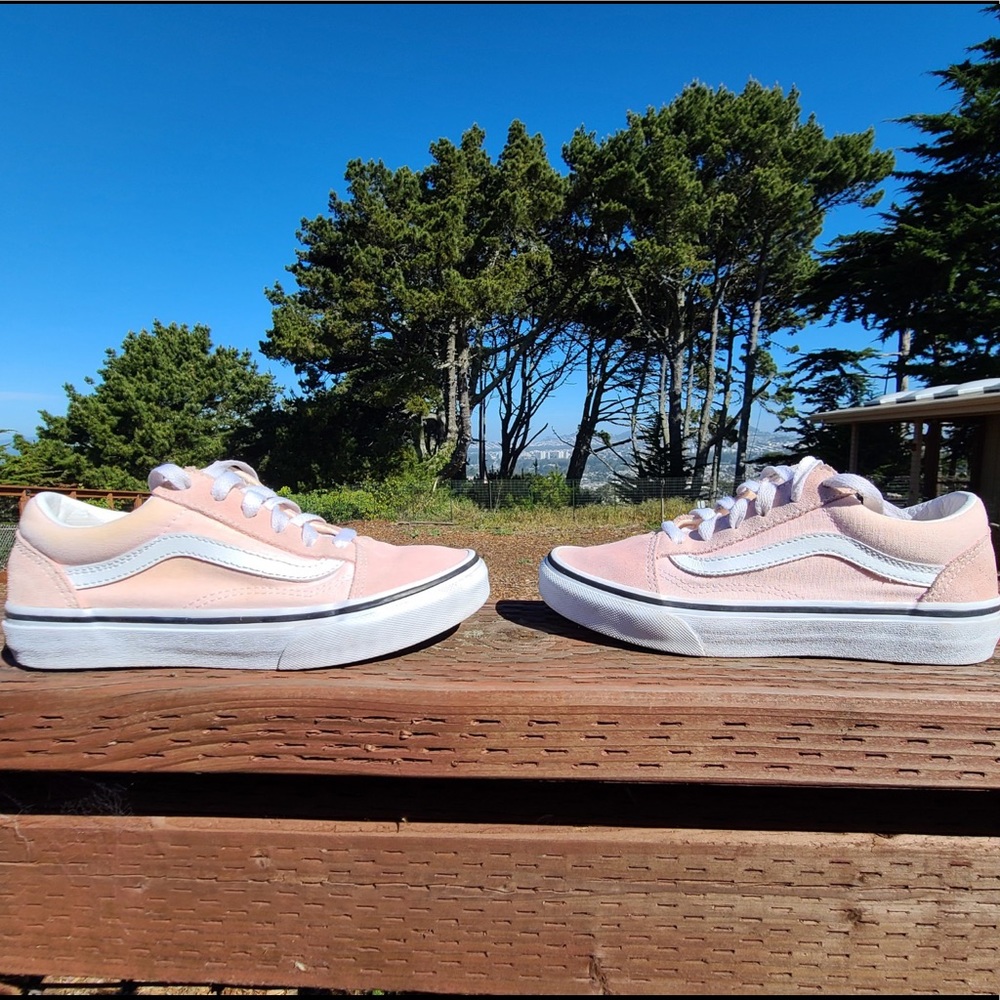 Soft pink girls Vans size 2.